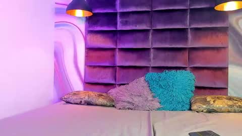 kriss online show from February 14, 12:09 am