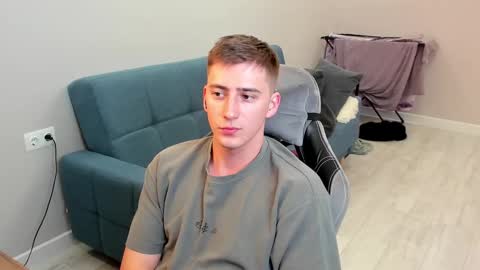 Snapshot of krishort chatting on March 4, 9:32 pm krishort online show from March 4, 9:32 pm