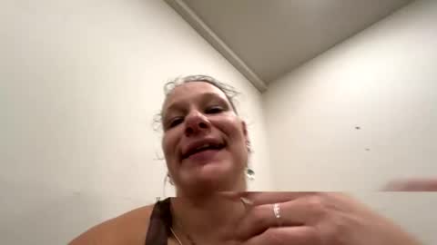 krisnona online show from December 29, 8:22 am