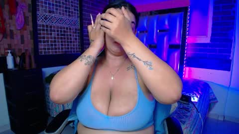 kriss_sweetboobs online show from March 30, 1:22 pm