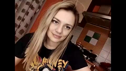 Snapshot of krisssexi chatting on February 25, 11:04 pm KrissSexi online show from February 25, 11:04 pm