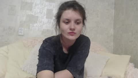 krissvoss online show from May 13, 8:29 pm