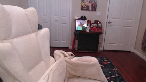 Krissy online show from January 16, 1:42 pm