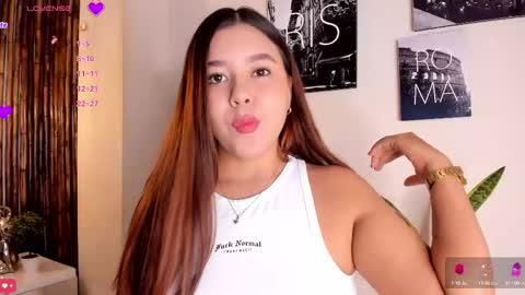 Snapshot of kristal_brown_ chatting on October 10, 12:33 pm Aria online show from October 10, 12:33 pm