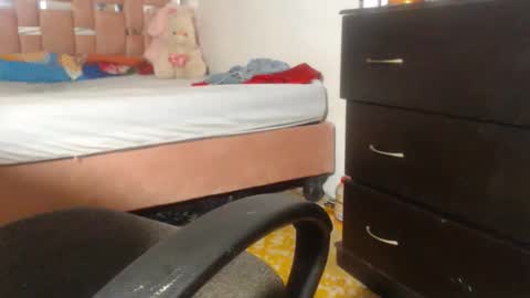 kristal_cox2 online show from February 23, 9:33 am