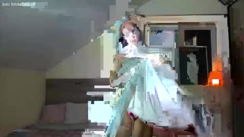 Snapshot of kristallmii_premium chatting on October 4, 10:07 pm kristallmii_premium online show from October 4, 10:07 pm