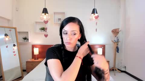 Snapshot of kristen_garner chatting on February 21, 9:11 pm Sophia online show from February 21, 9:11 pm