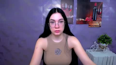 Kristen online show from December 5, 10:57 am