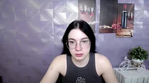 Kristen online show from November 14, 8:27 am