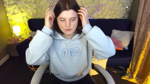 kristifoxy online show from March 17, 6:18 am