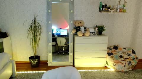Snapshot of kristina0001 chatting on October 22, 6:20 pm Kristina online show from October 22, 6:20 pm