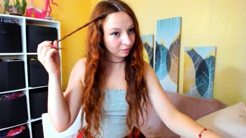 Snapshot of kristina_sosexy chatting on September 24, 12:34 pm Christina online show from September 24, 12:34 pm