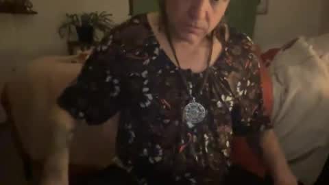 kristirif online show from April 19, 2:34 am