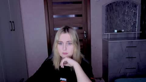 Kristy online show from February 22, 10:56 pm