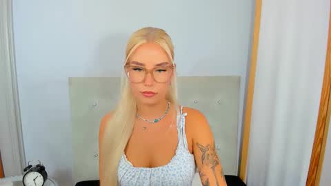 Snapshot of kristyflowers chatting on September 20, 2:31 pm KristyFlowers online show from September 20, 2:31 pm