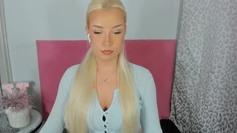 KristyFlowers online show from March 31, 3:56 pm