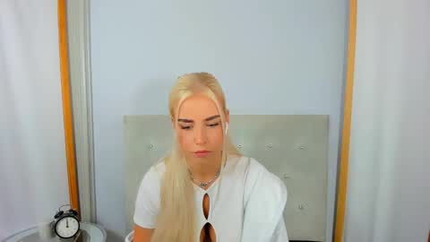 Snapshot of kristyflowers chatting on September 12, 3:58 pm KristyFlowers online show from September 12, 3:58 pm