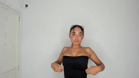 Cristina online show from April 30, 8:57 pm