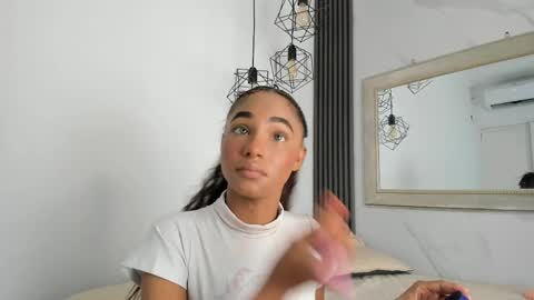 Cristina online show from April 10, 8:13 pm