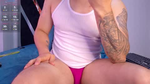 Kroy Wood online show from December 5, 2:59 pm