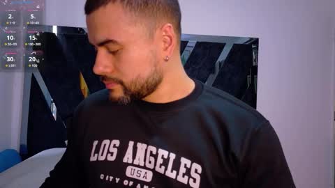 Kroy Wood online show from March 24, 12:22 pm