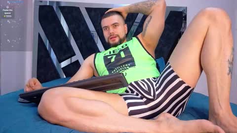 Snapshot of kroy_wood chatting on October 15, 11:55 am Kroy Wood online show from October 15, 11:55 am