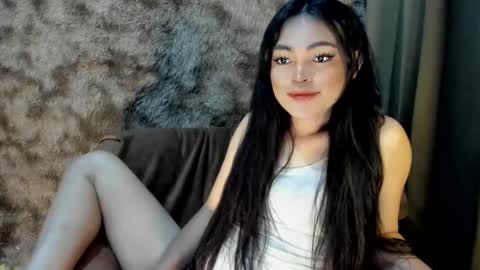 Snapshot of krystal_angel chatting on February 11, 4:11 am krystal_angel online show from February 11, 4:11 am