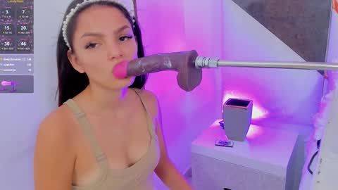 Snapshot of kuitty_sara chatting on September 14, 3:57 pm SARA online show from September 14, 3:57 pm