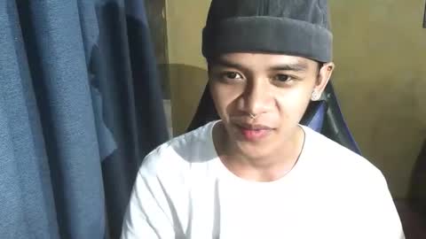 kurtxxx07 online show from May 2, 4:46 pm