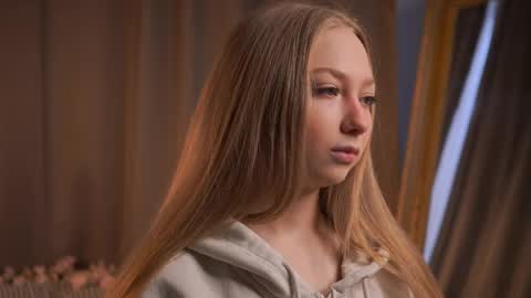 Lei online show from April 10, 7:57 am