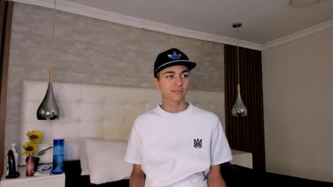 Kyle online show from June 15, 4:48 am