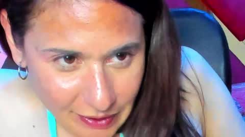 kylie_bloom online show from May 28, 1:58 am