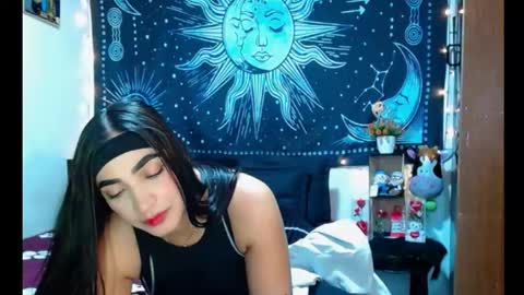 kylie online show from May 21, 11:33 pm