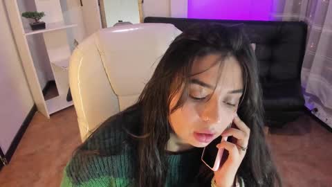 Snapshot of kylie_fire chatting on March 11, 1:34 pm kylie online show from March 11, 1:34 pm