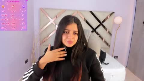 Kylie Reyes  online show from December 1, 7:12 pm