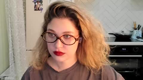 Snapshot of kylieblond chatting on February 26, 10:36 pm Din online show from February 26, 10:36 pm