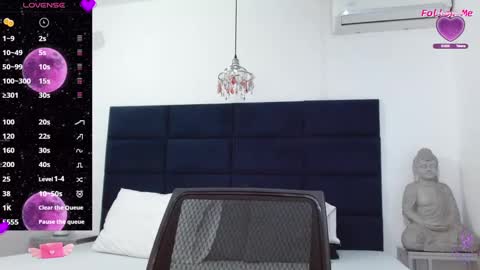 Kylie online show from September 18, 10:19 am