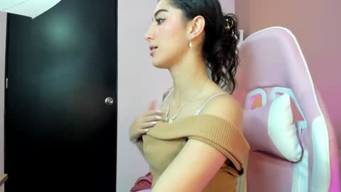 Kym Giraldo online show from December 30, 8:10 am