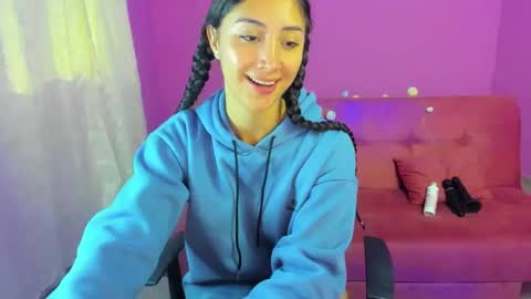 Kym Giraldo online show from September 18, 4:27 am