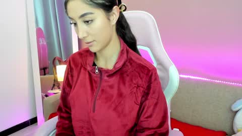 Kym Giraldo online show from January 11, 5:52 am