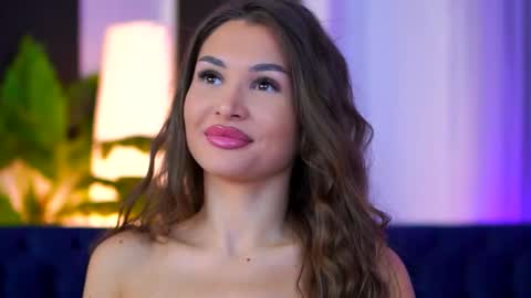 Kyssa online show from October 12, 7:05 pm