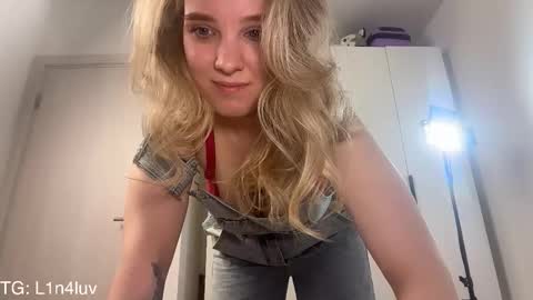 lina online show from March 26, 6:35 pm