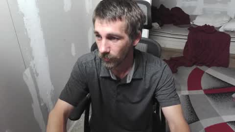 l1v1nth3dr3am online show from October 4, 3:04 am