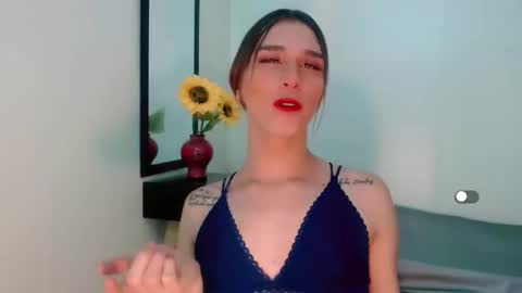 Snapshot of la_ratona_1 chatting on February 7, 3:24 am AriSaray online show from February 7, 3:24 am