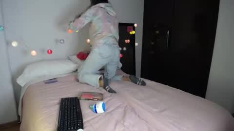 Catalina online show from December 17, 2:51 am