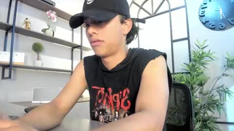 labrinthteasing online show from October 14, 1:58 pm