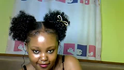 lacedarling online show from June 22, 2:24 pm