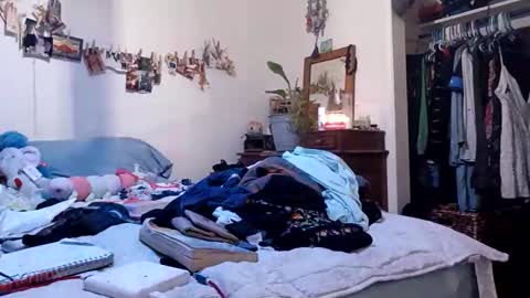 Snapshot of lacybell chatting on October 8, 6:41 am lacybell online show from October 8, 6:41 am