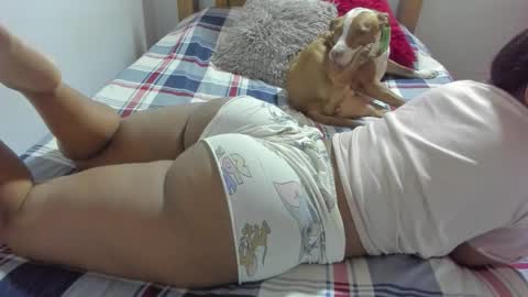 Snapshot of ladahear_ chatting on October 20, 11:59 am Akyra online show from October 20, 11:59 am