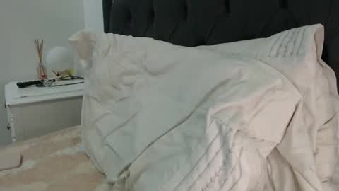 lady____a online show from March 6, 3:38 am